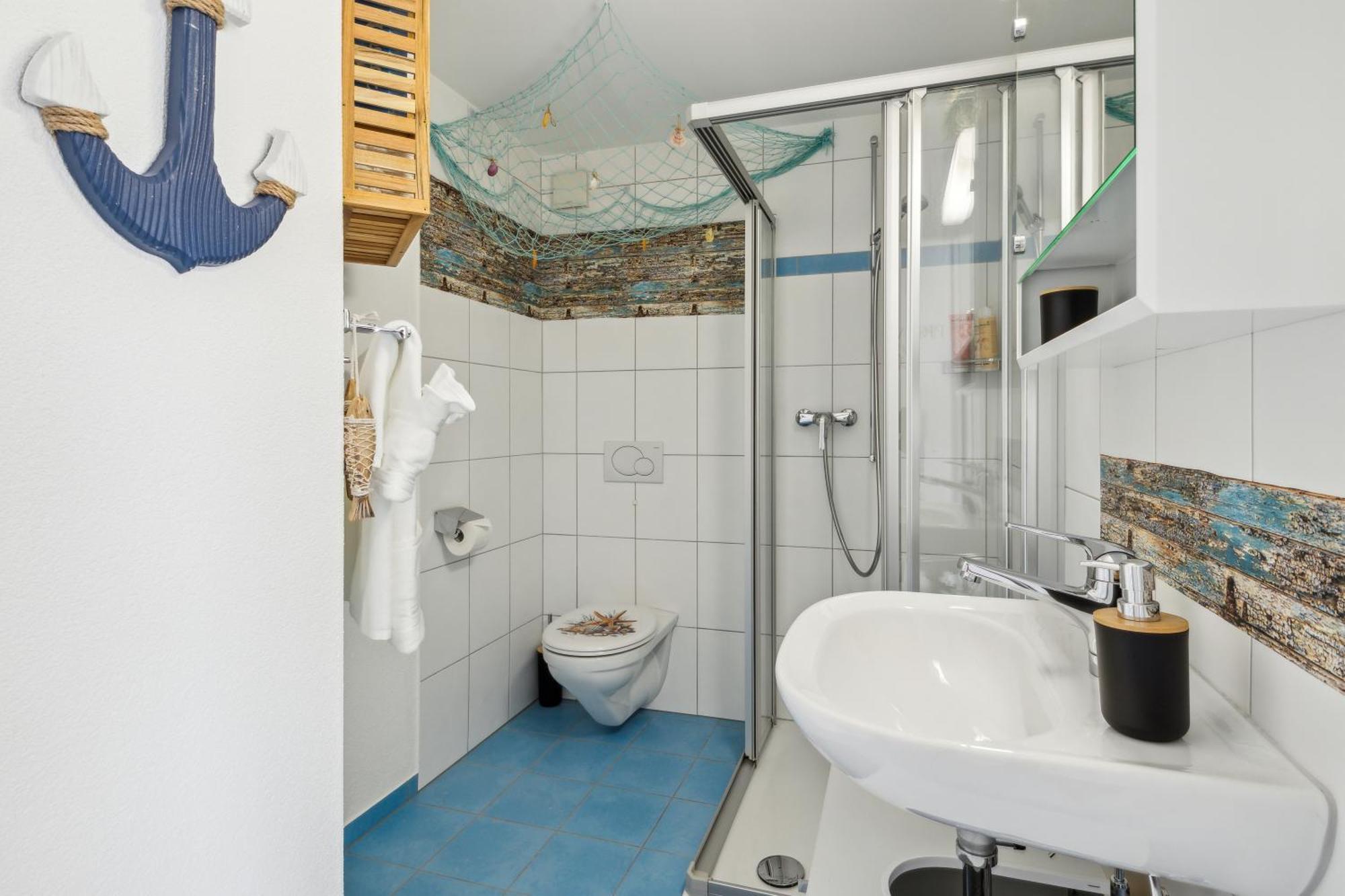 Business I Family Apartment I 1-4 Personen - Aare Blick, Nahe Altstadt I Beamer - 99" Leinwand I Terrassen Lounge Und Parkplatz Brugg  Exterior photo